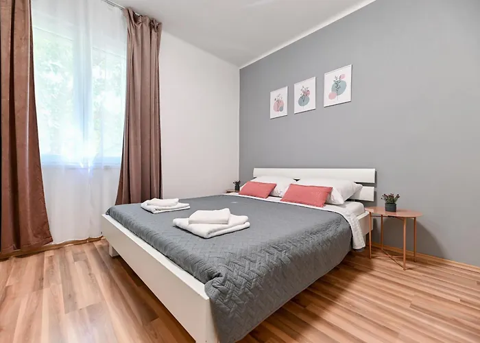 Apartamento Peaceful Near Old Town *